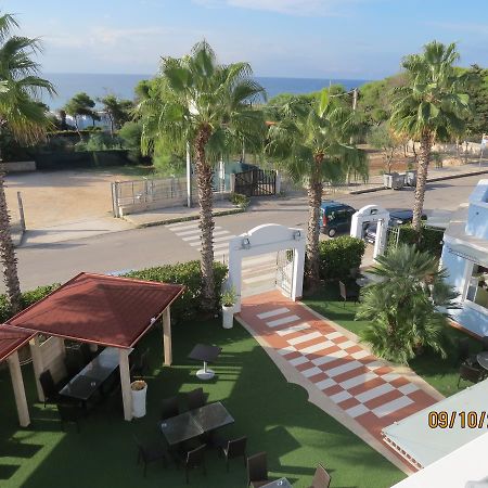 Costa Azzurra Hotel Pulsano Kültér fotó