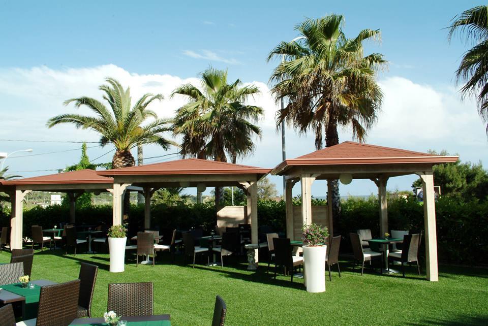 Costa Azzurra Hotel Pulsano Kültér fotó